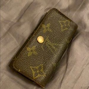 Louis Vuitton 4 Key Holder
